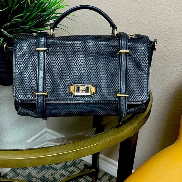 Rebecca Minkoff - Gorgeous Black leather Bag, Gold hardware, Crossbody Strap - Picture 3 of 14